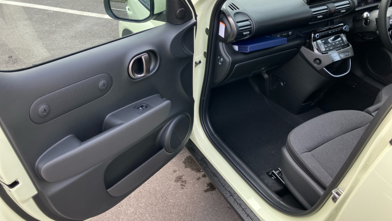 Hyundai INSTER 85kW 02 49kWh 5dr Auto Electric Hatchback